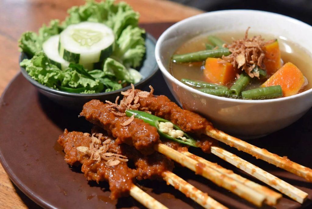 Resep masakan Sunda sate maranggi dan sayur asem khas Bandung